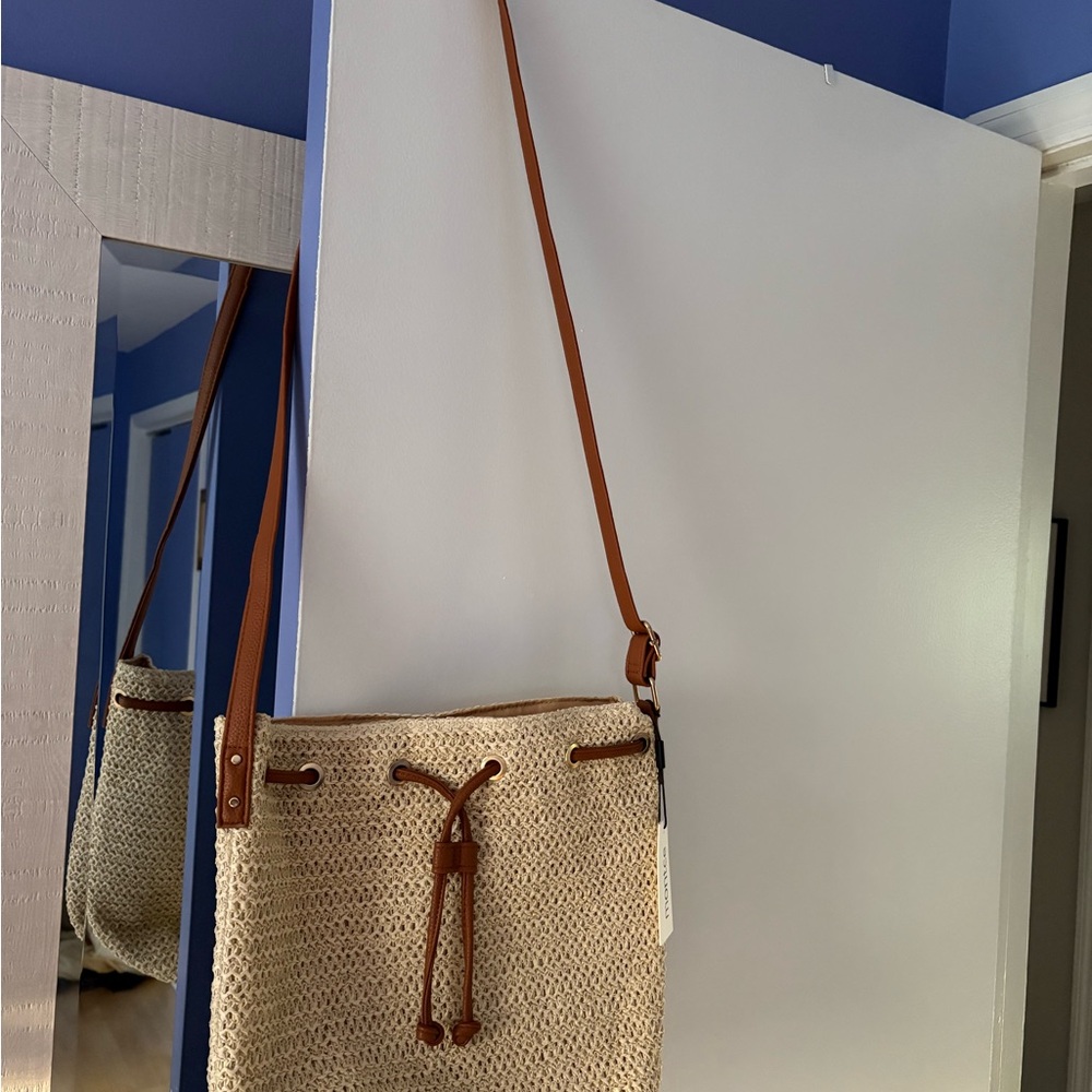 Stylish Cream and Tan Women's Bag - Picture 2 of 7